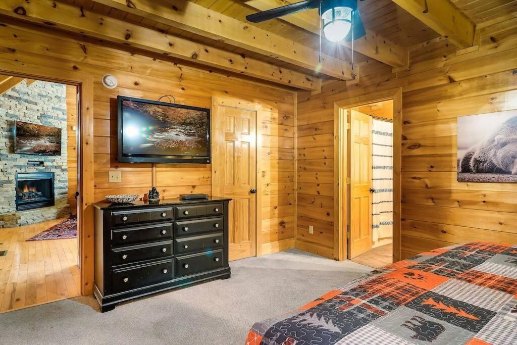 Cabin-N-Smokys! Indoor Resort Pool Views Hot Tub Game Room Sevierville Εξωτερικό φωτογραφία