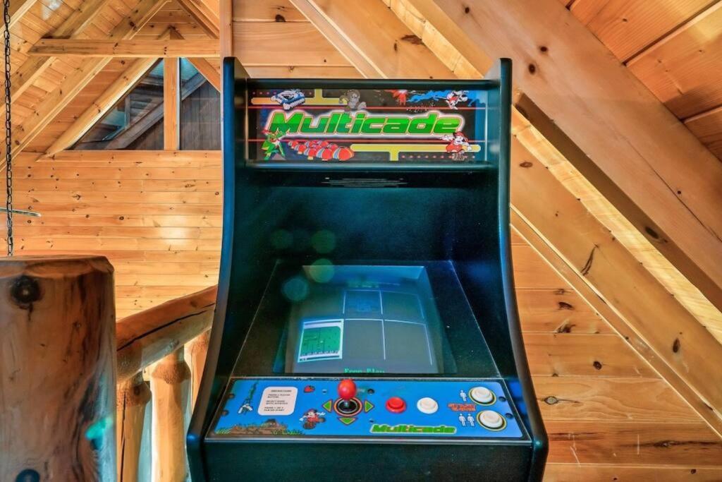 Cabin-N-Smokys! Indoor Resort Pool Views Hot Tub Game Room Sevierville Εξωτερικό φωτογραφία