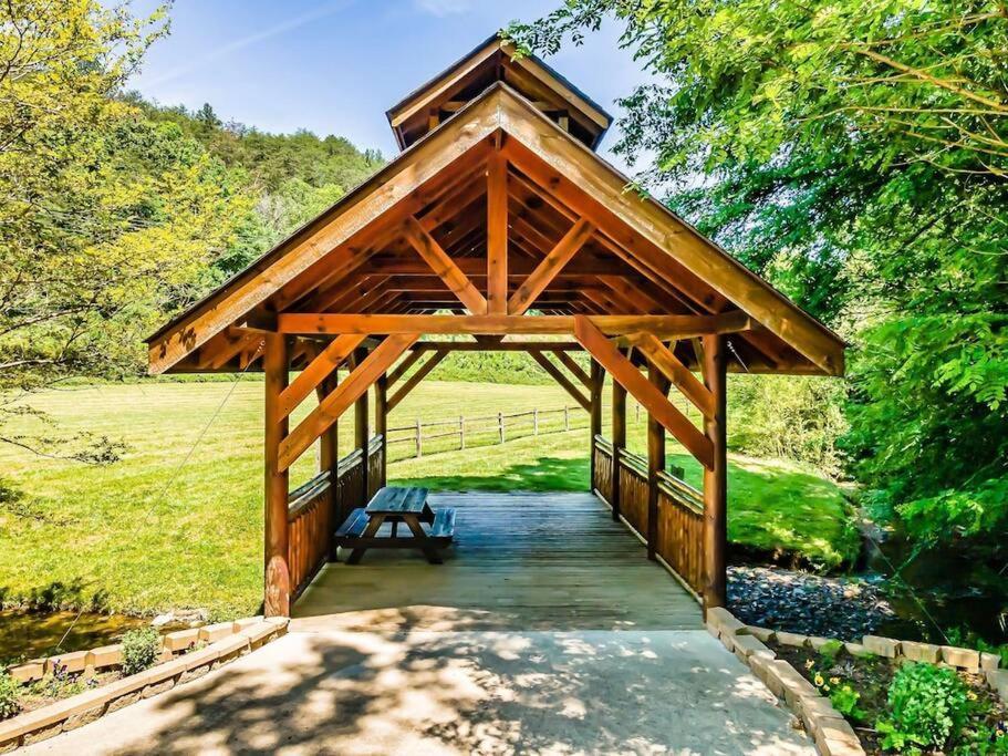 Cabin-N-Smokys! Indoor Resort Pool Views Hot Tub Game Room Sevierville Εξωτερικό φωτογραφία