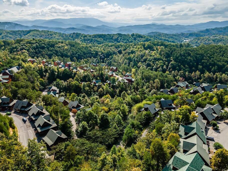 Cabin-N-Smokys! Indoor Resort Pool Views Hot Tub Game Room Sevierville Εξωτερικό φωτογραφία