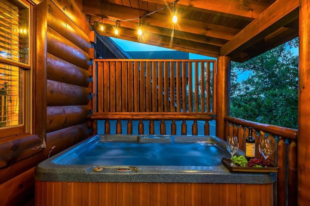 Cabin-N-Smokys! Indoor Resort Pool Views Hot Tub Game Room Sevierville Εξωτερικό φωτογραφία