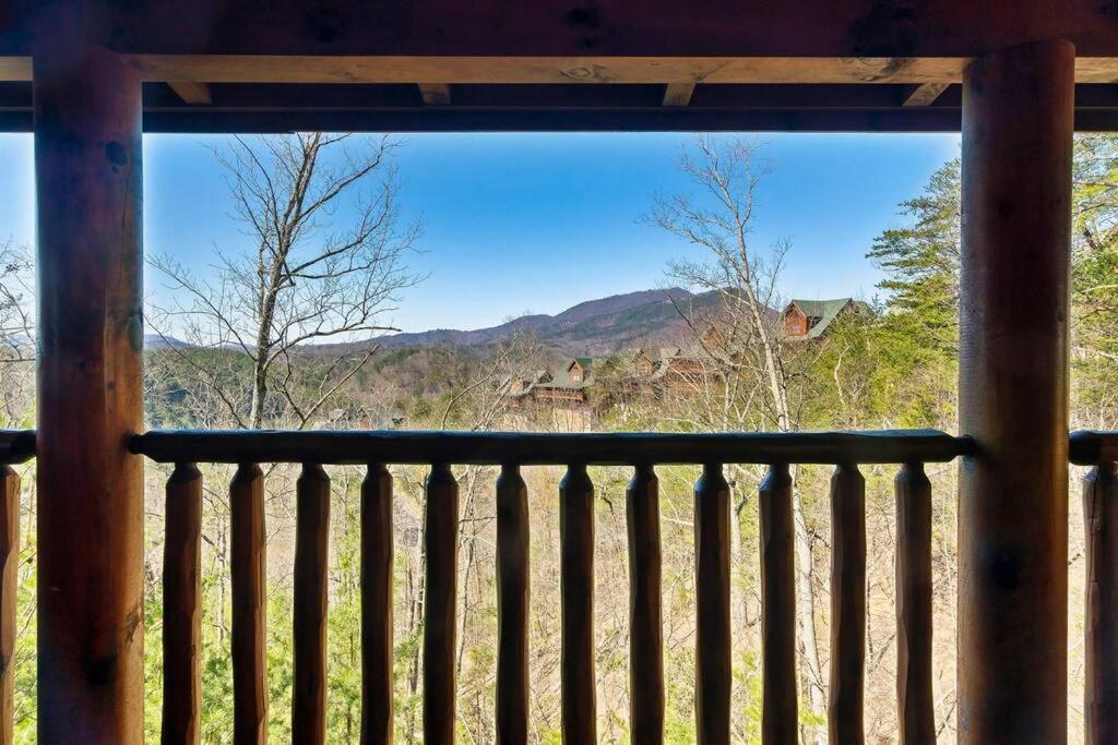Cabin-N-Smokys! Indoor Resort Pool Views Hot Tub Game Room Sevierville Εξωτερικό φωτογραφία